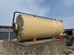 Tank til motorolie 10.000 liter 