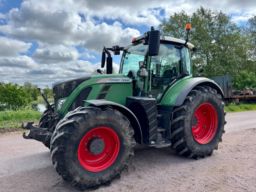 Traktor Fendt 724 Vario Profi Plus