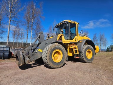 Hjullastare Volvo L90H Lite timmar & rikligt utrustad
