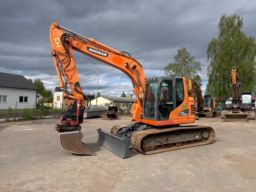 Grävmaskin Doosan DX140LCR