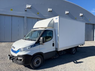Skåpbil Iveco Daily 35-NP HI Matic med bakgavellyft 