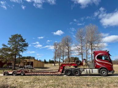 Tungdragare med maskintrailer Volvo FH16 650 och VM 42-3-Phkssao-Ts