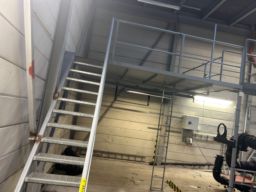  2 Trapper + repo i stål