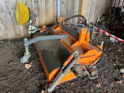 Hydraulisk BEMA 20 kost model med sidekost og opsamler.