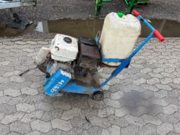 ALBD Kantskærer med Honda benzin motor.